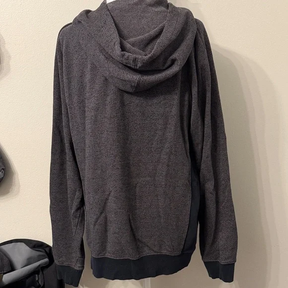 Vans Men's Charcoal/Black Zip-Up Hoodie. Size Large. - Picture 4 of 7